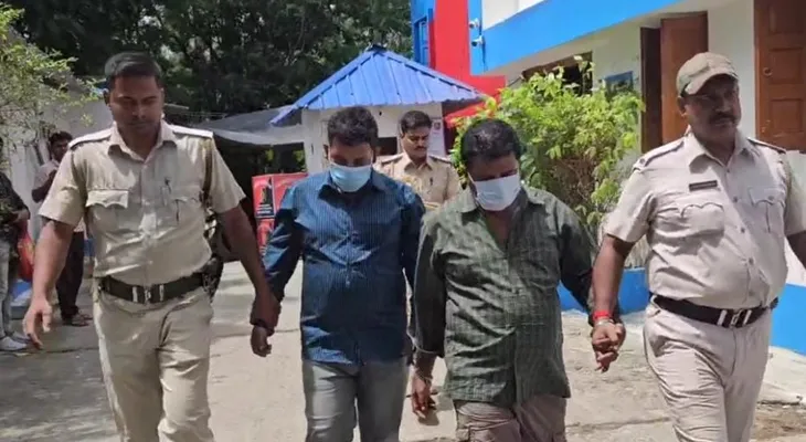 সন্দেশখালির ধামাখালিতে হোটেল থেকে উদ্ধার ৩২ কোটি টাকা, চাঞ্চল্য