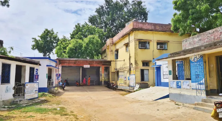 লাভপুর গ্রামীণ হাসপাতালে নেই কোনও টেকনিশিয়ান, চার বছর ধরে বন্ধ এক্সরে