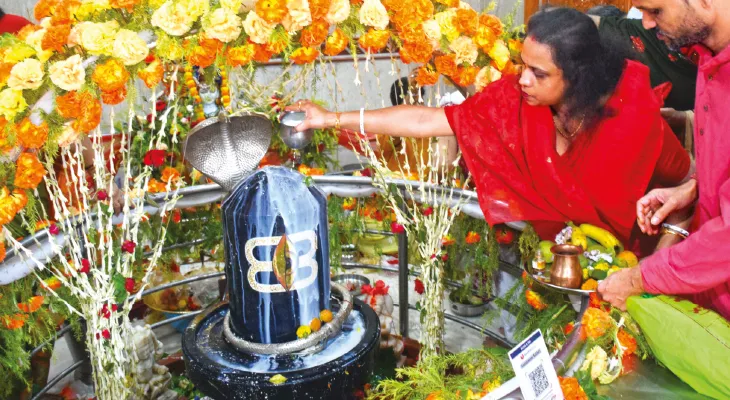 জল্পেশ থেকে বাণেশ্বর, উত্তরে শিবের মাথায় জল ঢালতে পুণ্যার্থীদের ঢল