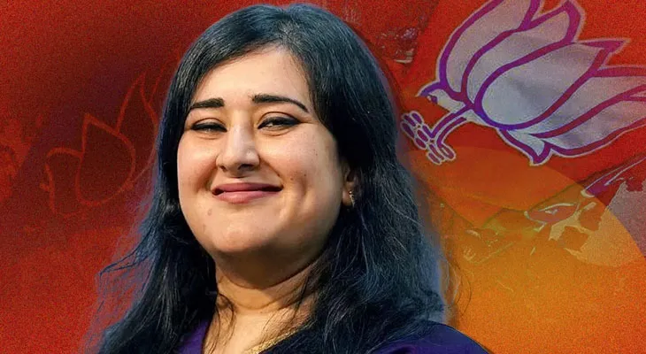 অখিলেশ-পত্নীকে আপত্তিকর মন্তব্য, মৌলানার সমালোচনা বাঁশুরি স্বরাজের