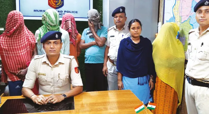 মুর্শিদাবাদ স্টেশন লাগোয়া হোটেলে মধুচক্র, মালিক ও তিন খদ্দের ধৃত
