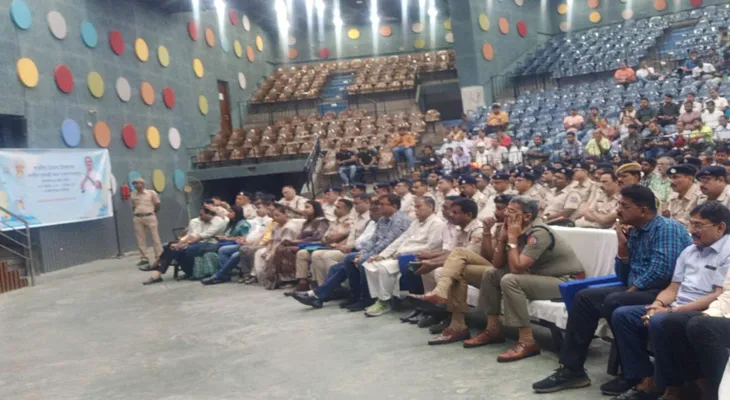 বারাকপুর সুকান্ত সদনেও বারাকপুর মহকুমার প্রতিটি থানার ১০ টি করে পূজা কমিটি মুখ্যমন্ত্রীর ভার্চুয়াল বৈঠকে উপস্থিত আছে, রয়েছে পুরসভা, পুলিস ও প্রশাসনিক কর্তারাও