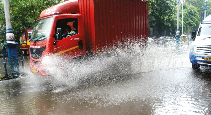 জুলাইয়ে বৃষ্টির রেকর্ড কলকাতায়
