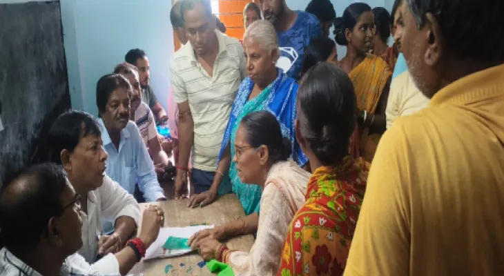 নয়া প্রকল্পের শিবিরে শহরবাসীর কথা শুনলেন পুরসভার চেয়ারম্যান প্রশান্ত