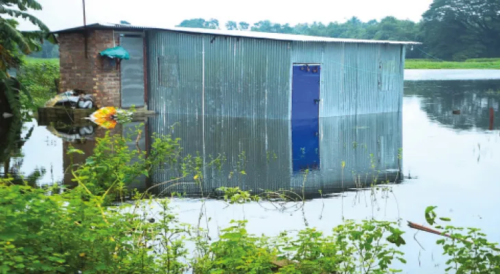 জলমগ্ন হাবড়া, দফায় দফায় যশোর রোড অবরোধ করলেন বাসিন্দারা