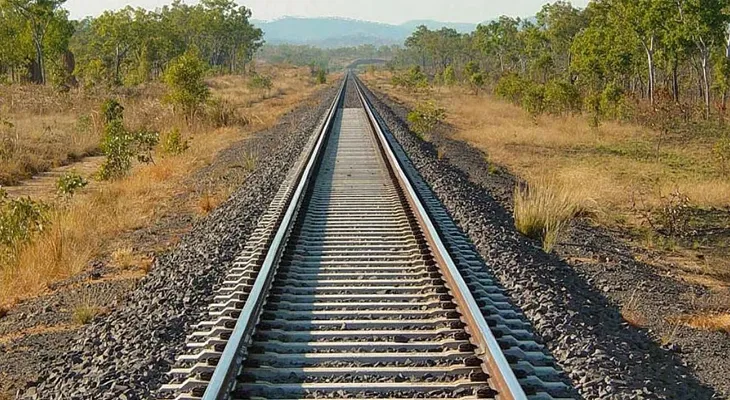 রেললাইনের ধারে বিস্ফোরণ! চাঞ্চল্য গড়বেতায়