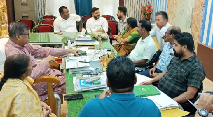 জঞ্জাল সাফাইয়ে আড়াই কোটির গাড়ি ও সামগ্রী কিনবে পুরসভা