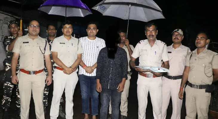 লালগোলায় সীতেশনগর থেকে ২৯৭ গ্রাম হেরোইনসহ গ্রেপ্তার এক কারবারি
