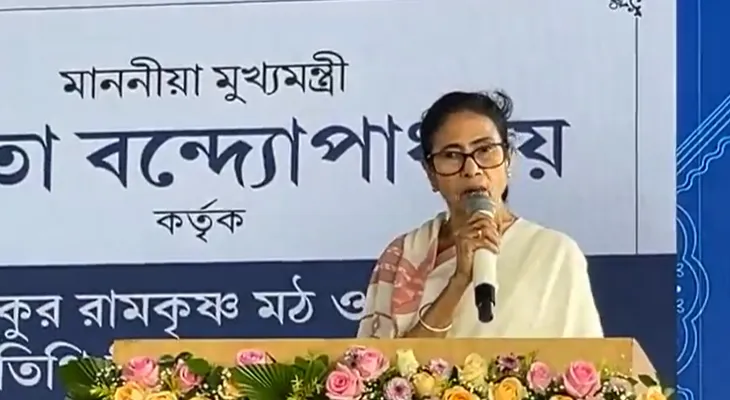 কামারপুকুরে বাংলা ভাষার অপমান নিয়ে সরব মুখ্যমন্ত্রী