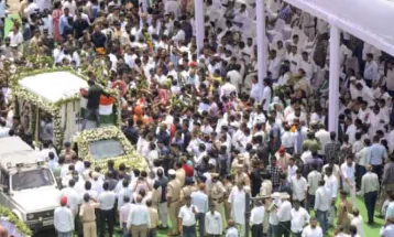 চোখের জলে শেষবিদায়, পৈতৃক গ্রাম নেমরায় অন্ত্যেষ্টি সম্পন্ন শিবুর