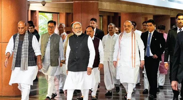 অপারেশন সিন্দুর: রাজনাথের সামনেই কৃতিত্ব নিলেন মোদি
