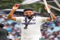 বাবার কবরে প্রার্থনা সেরে ইংল্যান্ডে গিয়েছিলেন সিরাজ
