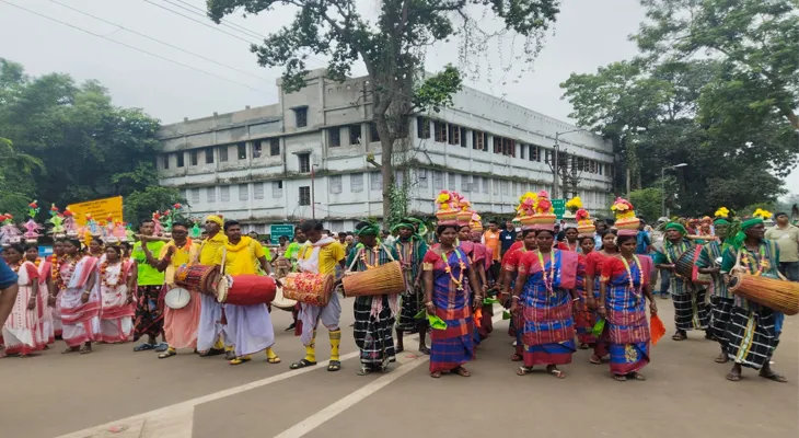 ঝাড়গ্রামে মুখ্যমন্ত্রী মমতা বন্দ্যোপাধ্যায়ের পদযাত্রার আগে শেষ মুহূর্তের প্রস্তুতি চলছে