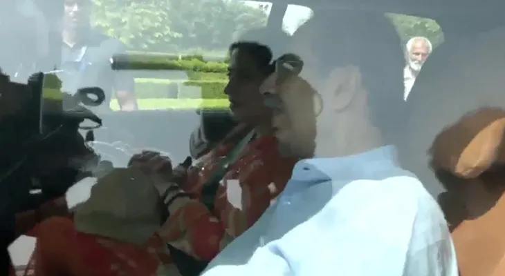 দিল্লিতে ইন্ডিয়া জোটের বৈঠকে যোগ দিতে এলেন শিবসেনা নেতা উদ্ধব এবং আদিত্য থ্যাকারে