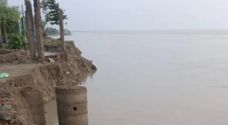 রতুয়ায় ভয়াবহ গঙ্গা ভাঙন, দু’দিনে ক্ষতিগ্রস্ত চারটি গ্রাম