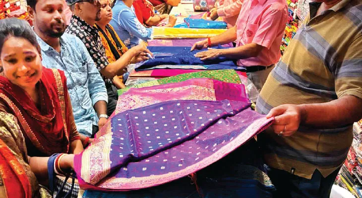 পুজোর সাজে সাহাবাবুর  আদি ঢাকেশ্বরী প্রাইভেট লিমিটেড