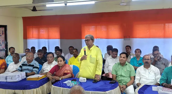 সবংয়ে বিএলএ-দের নিয়ে বৈঠক মন্ত্রী মানস ভুঁইয়ার