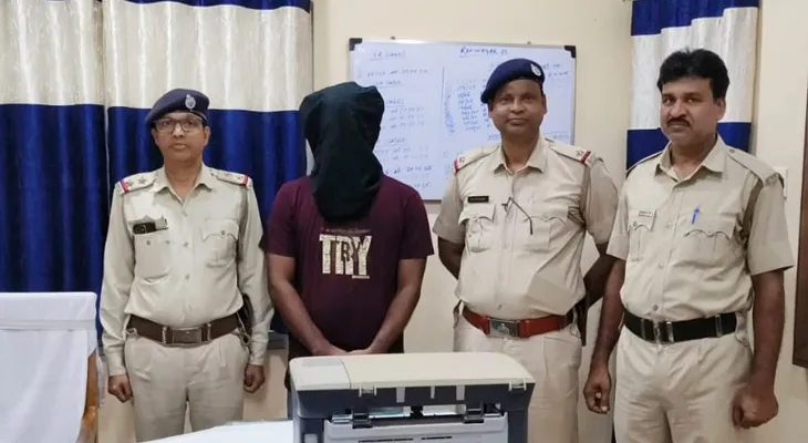মুর্শিদাবাদে ভুয়ো আধার কার্ড তৈরির চক্রের আরও একজনকে গ্রেপ্তার করল পুলিস