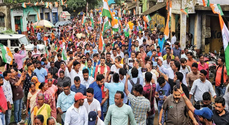 পাণ্ডবেশ্বরে তৃণমূলের মিছিলে উপচে পড়া ভিড়, বিজেপিকে তীব্র আক্রমণ