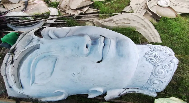 অধরা স্বপ্ন সফলে নাওয়া খাওয়া ভুলেছে কামালপুর, তৈরি হচ্ছে সবচেয়ে বড় দুর্গা প্রতিমা!