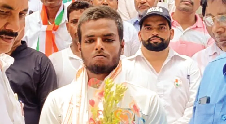 শরীরে আঘাত, মানসিকভাবে বিপর্যস্ত আমির এখন ‘নির্বাক