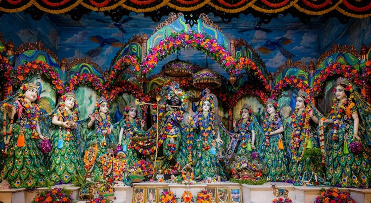 মায়াপুর ও নবদ্বীপের  মঠ-মন্দিরে জন্মাষ্টমীতে ভক্তের ঢল, পুজোপাঠ