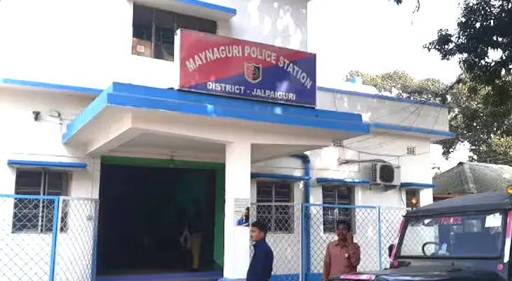 ছেলের বিরুদ্ধে ময়নাগুড়ি থানায় লিখিত অভিযোগ দায়ের করলেন মা!