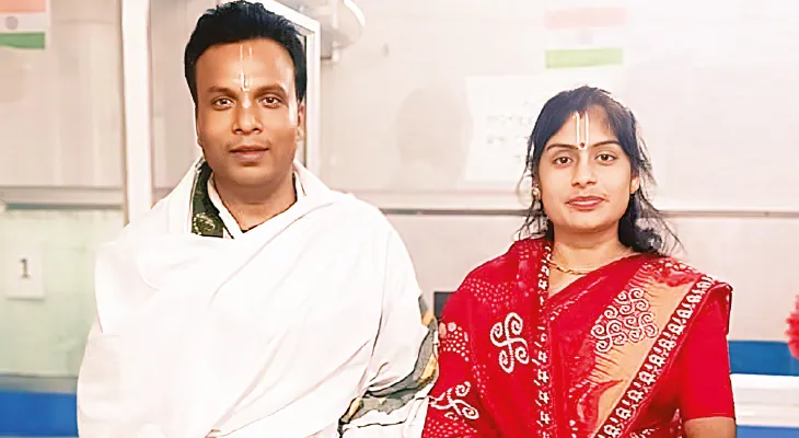 চড়া সুদের লোভ দেখিয়ে কয়েক কোটি টাকা তুলেছিল দম্পতি যুগলের ঝুলন্ত দেহ উদ্ধার ধানতলায়