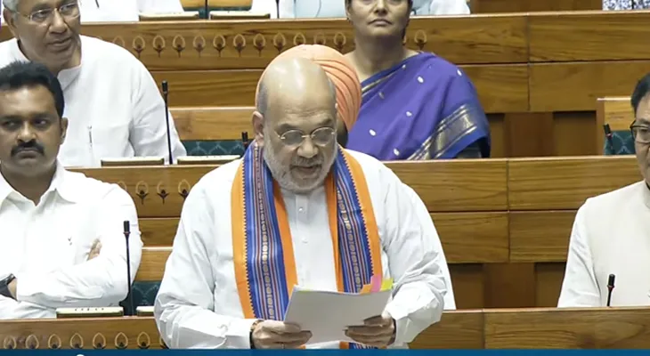 ২০ জন মার্শালকে নিয়ে বিল পেশ করেছেন অমিত শাহ, মন্তব্য অভিষেকের