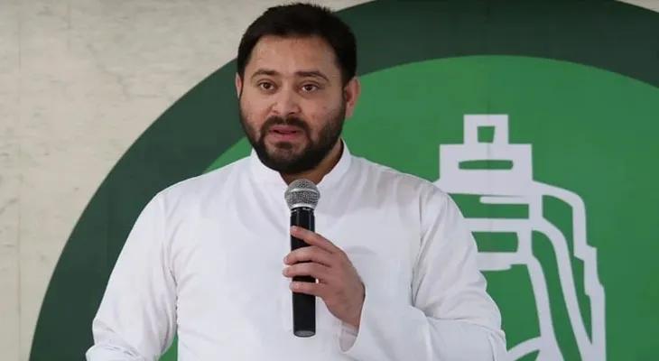 মানুষকে ব্ল্যাকমেল করার জন্য নয়া সংবিধান সংশোধন বিল এনেছে মোদি সরকার, তোপ আরজেডি নেতা তেজস্বী যাদবের