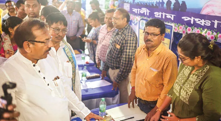 ‘আমাদের পাড়া’ কর্মসূচিতে অরূপ বিশ্বাস