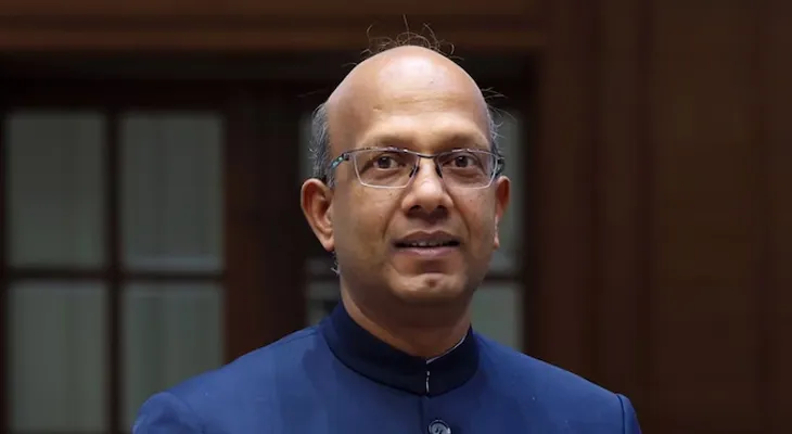 বহিরাগত চাপে নয়, জনগণের কথা ভেবেই জ্বালানি নীতি স্থির করা হয়, বললেন মস্কোয় নিযুক্ত ভারতের দূত