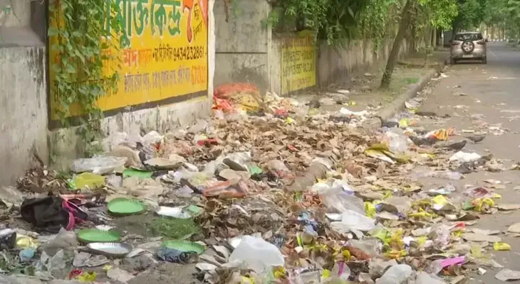 কলকাতা পুরসভা: জঞ্জাল জমে আছে? যে কোনও সময় হোয়াটসঅ্যাপে অভিযোগ