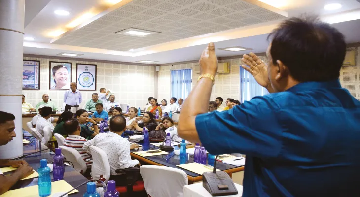 বহুতল নির্মাণ ইস্যুতে শিলিগুড়ি পুরসভার বোর্ড মিটিং সরগরম, মেয়রের বিরুদ্ধে প্রশ্ন তৃণমূল কাউন্সিলার রঞ্জনের