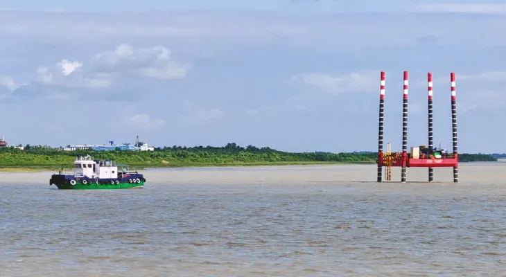দ্বিতীয়বার টেন্ডারের পর মাটি পরীক্ষা শুরু মুড়িগঙ্গা নদীতে