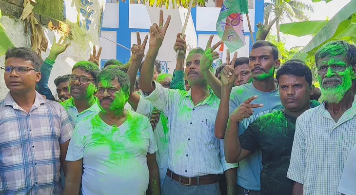 নন্দীগ্রামের গড়চক্রবেড়িয়া সমবায় সমিতির ১২টি আসনের মধ্যে সবকটিতেই জয়ী তৃণমূল