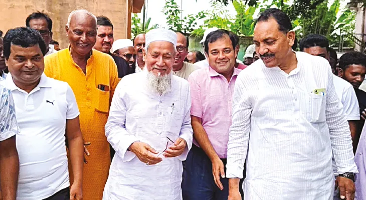 পাড়ায় সমাধান শিবির পরিদর্শন করে বিজেপিকে বিঁধলেন মন্ত্রী সিদ্দিকুল্লাহ