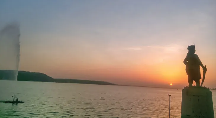 হ্রদ কথা