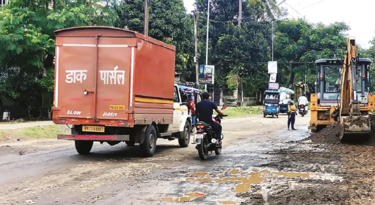 রামপুরহাটের শ্রীফলা রোডের সংস্কারে বরাদ্দ ২ কোটি টাকা