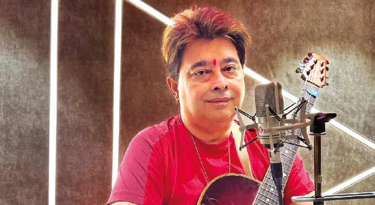 ‘পুজো প্যান্ডেলে আমার গান শুনে কেঁদে ফেলেছিলাম’