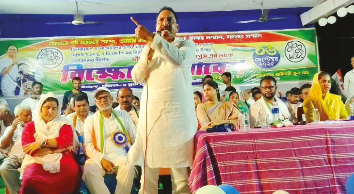 পরিযায়ীদের হেনস্তা করলেই বিজেপি নেতাদের বাড়ি ঘেরাও