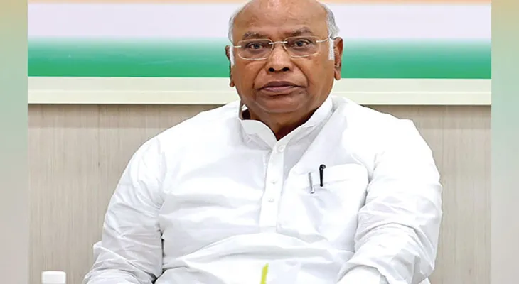 উপ রাষ্ট্রপতি নির্বাচনের আগে ইন্ডিয়া জোটের সাংসদদের জন্য নৈশভোজের আয়োজন করছেন কংগ্রেস সভাপতি মল্লিকার্জুন খাড়্গে