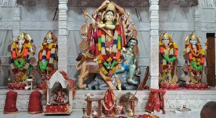 মহালয়ায় মহিষাসুরমর্দিনী পালা হবে চারণ কবি মুকুন্দ দাসের স্মৃতিধন্য আনন্দময়ী কালীবাড়িতে, ৯৪ বছরের পুরনো এই দুর্গাপুজোয় আকর্ষণ কলা, শসা বলি ও যজ্ঞ