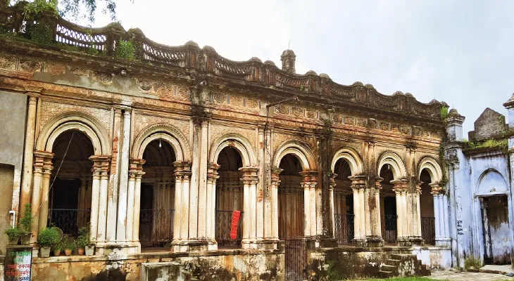 মল্লরাজাদের তোপধ্বনি শুনে অযোধ্যার বন্দ্যোপাধ্যায় বাড়িতে হতো সন্ধিপুজো