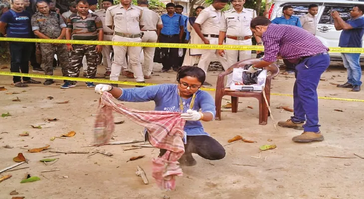 নিশ্চিন্তপুরে নমুনা সংগ্রহ করল ফরেনসিক দল, গণপিটুনির ঘটনায় আরও দু’জন গ্রামবাসী গ্রেপ্তার