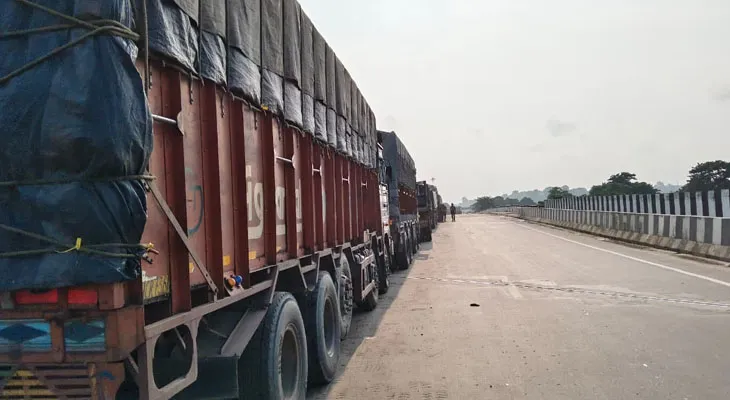 অশান্ত নেপাল, পানিট্যাঙ্কিতে উদ্বিগ্ন ব্যবসায়ীরা, সীমান্তে আটকে শতাধিক ট্রাক