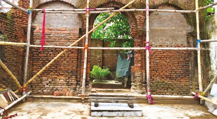 মনসার স্বপ্নাদেশে পুজো শুরু করে বলাগড়ের সেন পরিবার, ৩২১ বছর ধরে বহমান বেনজির এক ধারা