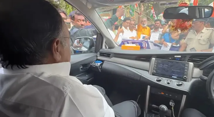 সাত মাস বন্ধ বেতন, হাওড়ায় কেন্দ্রীয় সংস্থার শ্রমিকদের বিক্ষোভের মুখে শমীক