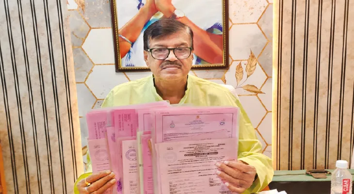 ভাইস চেয়ারম্যানের সই জাল করে নকল বার্থ সার্টিফিকেট! পুরসভায় সক্রিয় প্রতারণা চক্র, হইচই কোচবিহারে