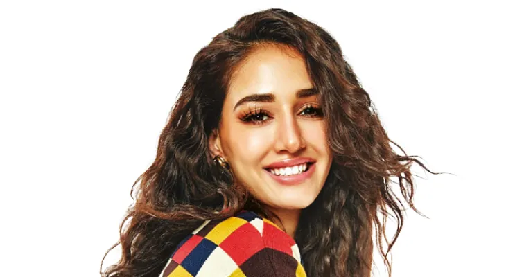 দিশার বাড়ি লক্ষ্য করে গুলি